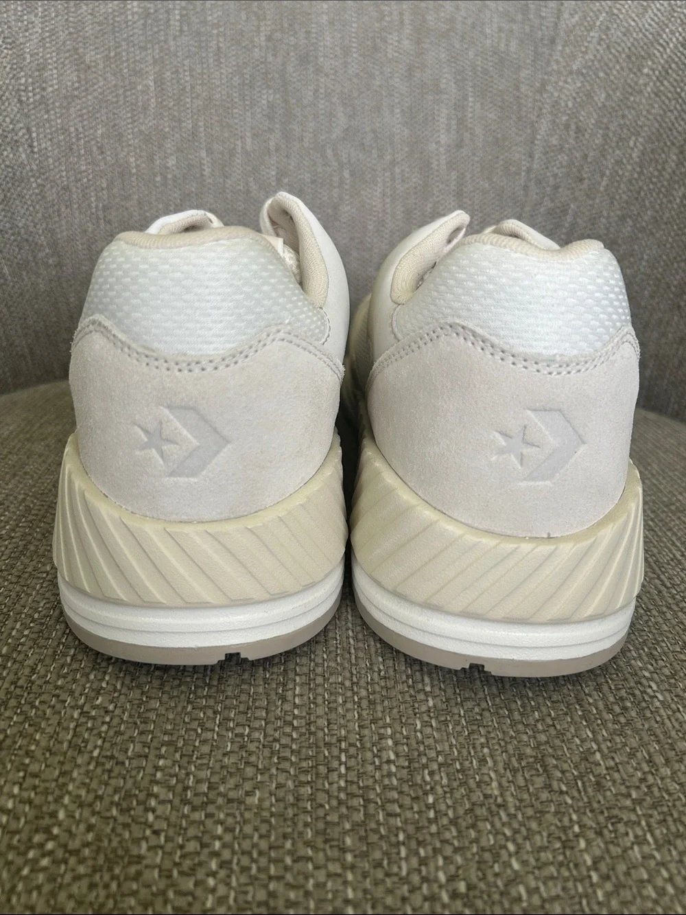 Converse wave trainer